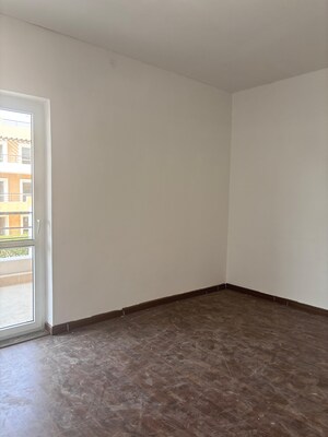 Master Bedroom in 3 BHK Builder Floor at BPTP Park 81, Sector 81 – for Sale