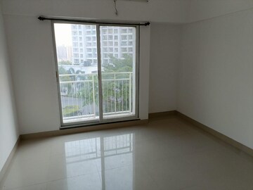 Room in 1 BHK Apartment at Godrej Horizon, Mohammadwadi – for Rent