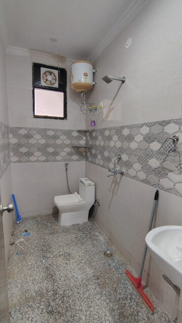 Bathroom in 2 BHK Builder Floor at Sushant Lok 3, Sector 57 – for Rent