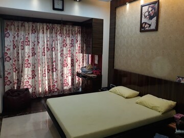 Bedroom in 2 BHK Apartment at Windermere CHS Andheri West, Andheri West – for Rent