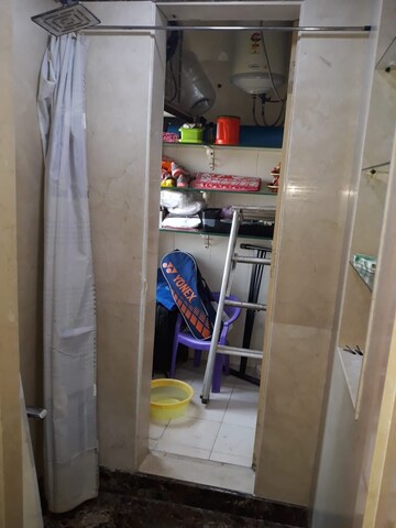 Furnished Amenities in 2 BHK Apartment at Windermere CHS Andheri West, Andheri West – for Rent