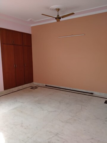 Master Bedroom in 3 BHK Independent House at Sector 36 – for Rent