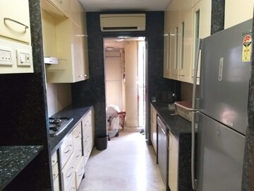 2 BHK Apartment – Exterior View View at Raheja Classique, Andheri West - for Rent