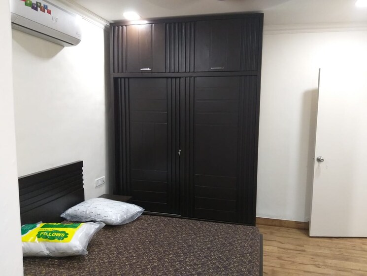 Master Bedroom, raheja-classique 2 Bedroom 1050 Sq.Ft. Apartment In Andheri West Mumbai 8459327