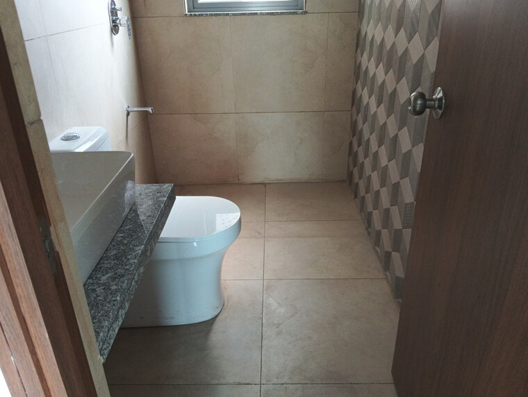 Bathroom, kalpataru-immensa 4 Bedroom 1753 Sq.Ft. Apartment In Kolshet Road Thane 8459447