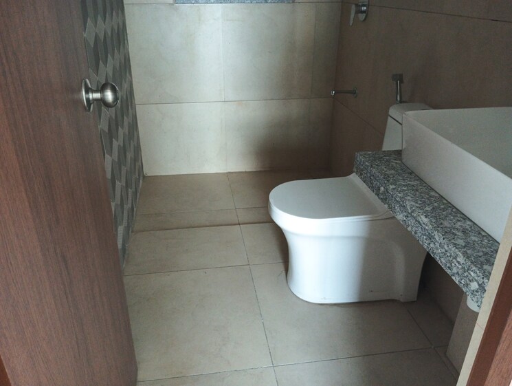 Bathroom, kalpataru-immensa 4 Bedroom 1753 Sq.Ft. Apartment In Kolshet Road Thane 8459447
