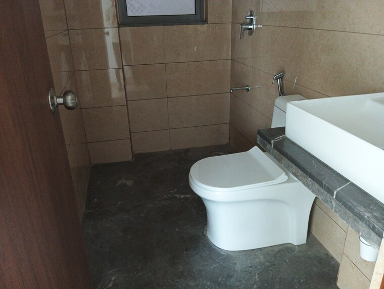 Bathroom, kalpataru-immensa 4 Bedroom 1753 Sq.Ft. Apartment In Kolshet Road Thane 8459447