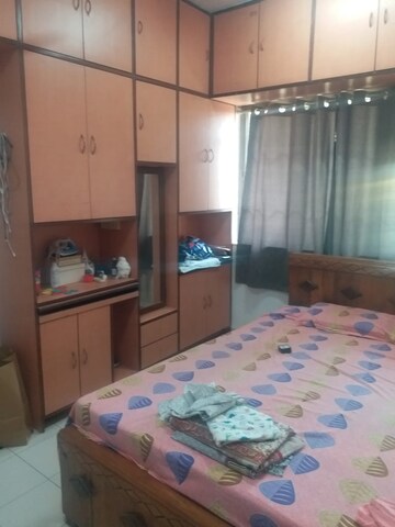 Bedroom in 1 BHK Apartment at Sindhi Society – for Rent