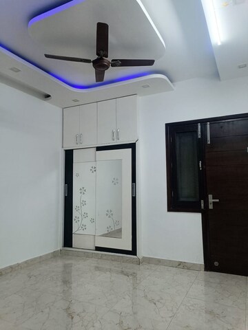 3 BHK Builder Floor – Exterior View View at Paschim Vihar - for Rent