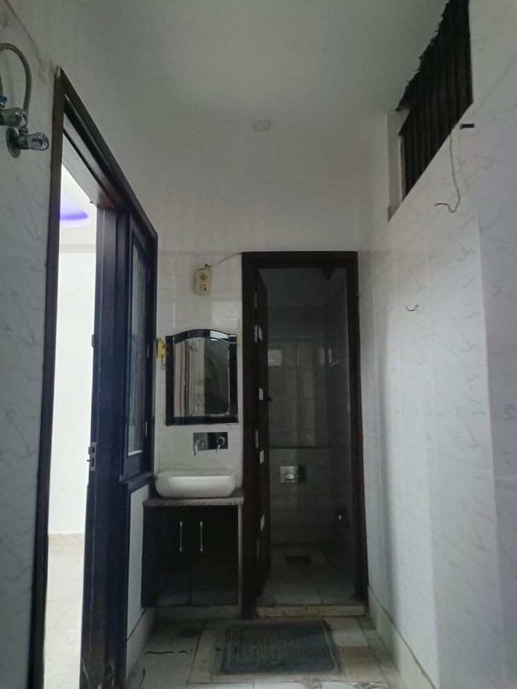 undefined, paschim vihar 3 Bedroom 2150 Sq.Ft. Builder Floor In Paschim Vihar Delhi 8459479