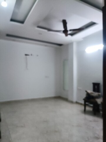 Master Bedroom in 3 BHK Builder Floor at Paschim Vihar – for Rent