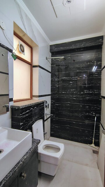Building Lobby in 3 BHK Builder Floor at M3M Atrium, Sector 57 – for Rent