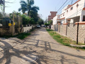 Living Room in 3 BHK Independent House at Alisha Heights, Jankipuram – for Sale