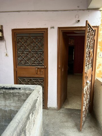  2 BHK Apartment at Shalimar Garden – for Sale