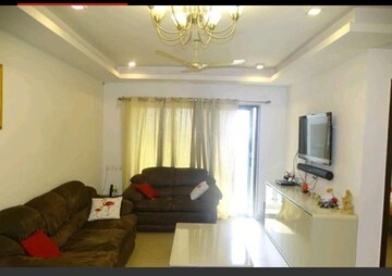 Master Bedroom in 2 BHK Apartment at HDIL Metropolis Residences, Andheri West – for Rent