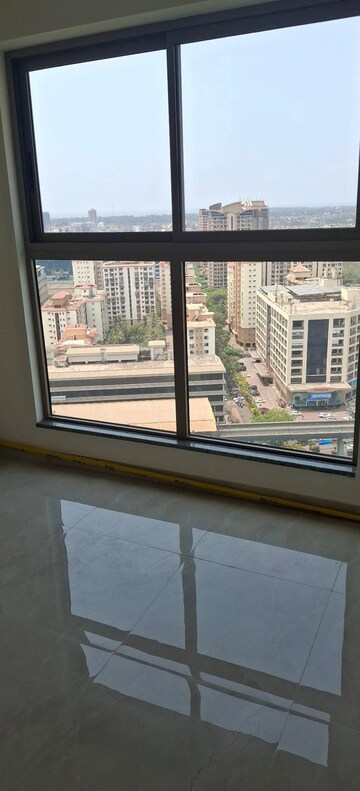 Room in 2 BHK Apartment at Sheth Irene, Malad West – for Rent