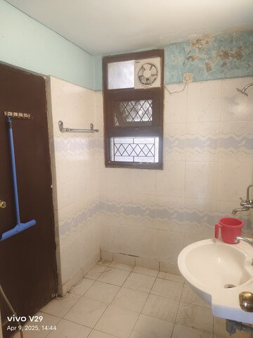Bathroom in 3.5 BHK Apartment at The Adarsh Apartments, Sector 55 – for Sale