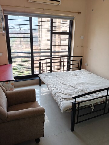 Bedroom in 2 BHK Apartment at Raheja Heights Phase 2, Goregaon East – for Rent
