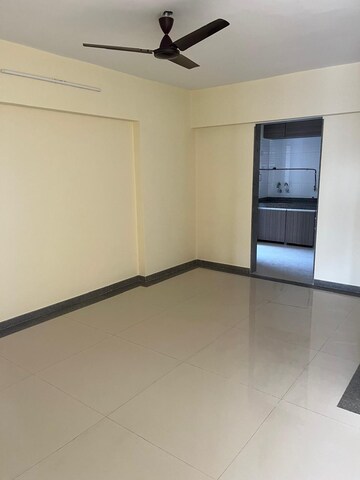 Room in 1 BHK Apartment at Poonam Enclave, Goregaon East – for Rent