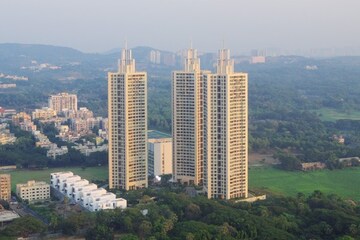 2.5 BHK Apartment – Exterior View View at Oberoi Realty Woods, Goregaon East - for Sale