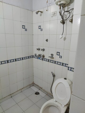 Bathroom in 1 RK Builder Floor at Sector 56 – for Rent