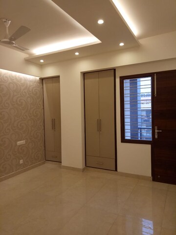  3 BHK Builder Floor at Vasundhara Sector 1 – for Rent