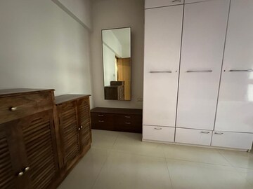 Room in 3 BHK Apartment at Godrej Prime, Chembur – for Rent