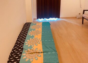 Room in 4 BHK Apartment at DLF Westend Heights, Sector 53 – for Rent