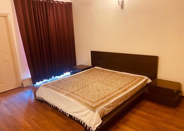 Master Bedroom in 4 BHK Apartment at DLF Westend Heights, Sector 53 – for Rent