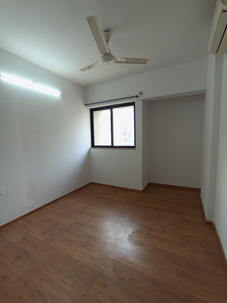 Floor Plan, lodha-palava-city-lakeshore-greens 2 Bedroom 738 Sq.Ft. Apartment In Dombivli East Thane 8460029