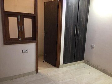  4 BHK Builder Floor at Vasundhara Sector 1 – for Rent