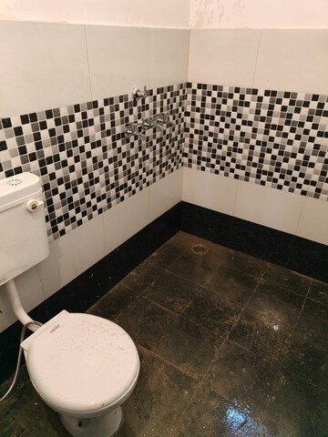 Attached Bathroom in 2 BHK Apartment at Kohinoor Viva Pixel, Dhanori – for Sale