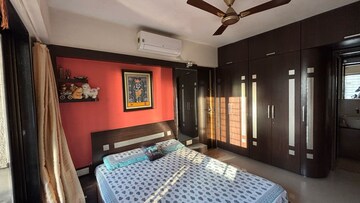 Bedroom in 2 BHK Apartment at Riddhi Tower, Malad East – for Rent
