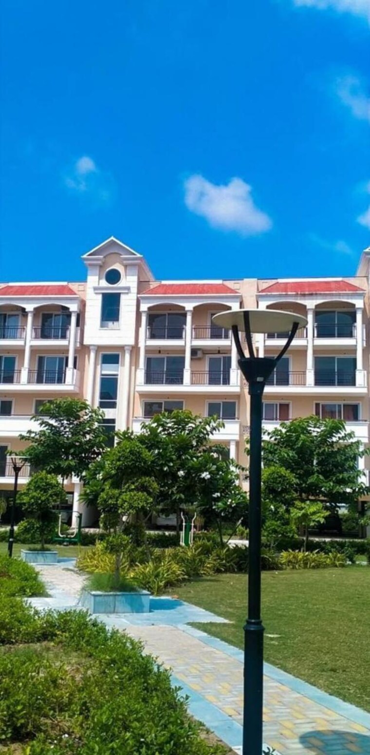 Living Room, sushma-valencia 3.5 Bedroom 2200 Sq.Ft. Builder Floor In International Airport Road Zirakpur 8460248