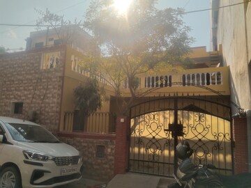 Living Room in 4 BHK Independent House at Chattarpur – for Rent