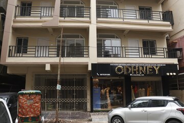 Balcony in 3 BHK Builder Floor at Bangur Avenue – for Sale