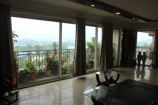 5 BHK + Servant Room Apartment For Sale in Hiranandani Gardens Evita