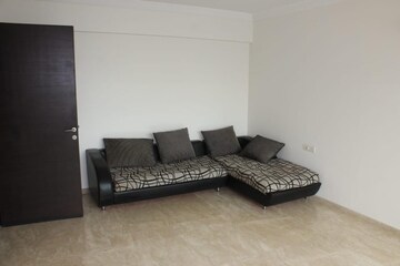 Bedroom in 5 BHK Apartment at Hiranandani Gardens Evita, Powai – for Sale