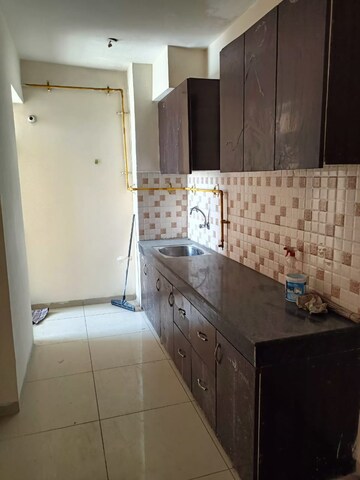 Room in 2 BHK Apartment at Wave Dream Homes, Wave City – for Rent