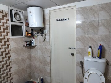 Master Bedroom in 4 BHK Apartment at Gaur Atulyam, Omicron I Greater Noida – for Rent