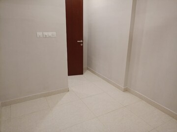 Room in 3.5 BHK Apartment at Prestige High Fields, Gachibowli – for Rent