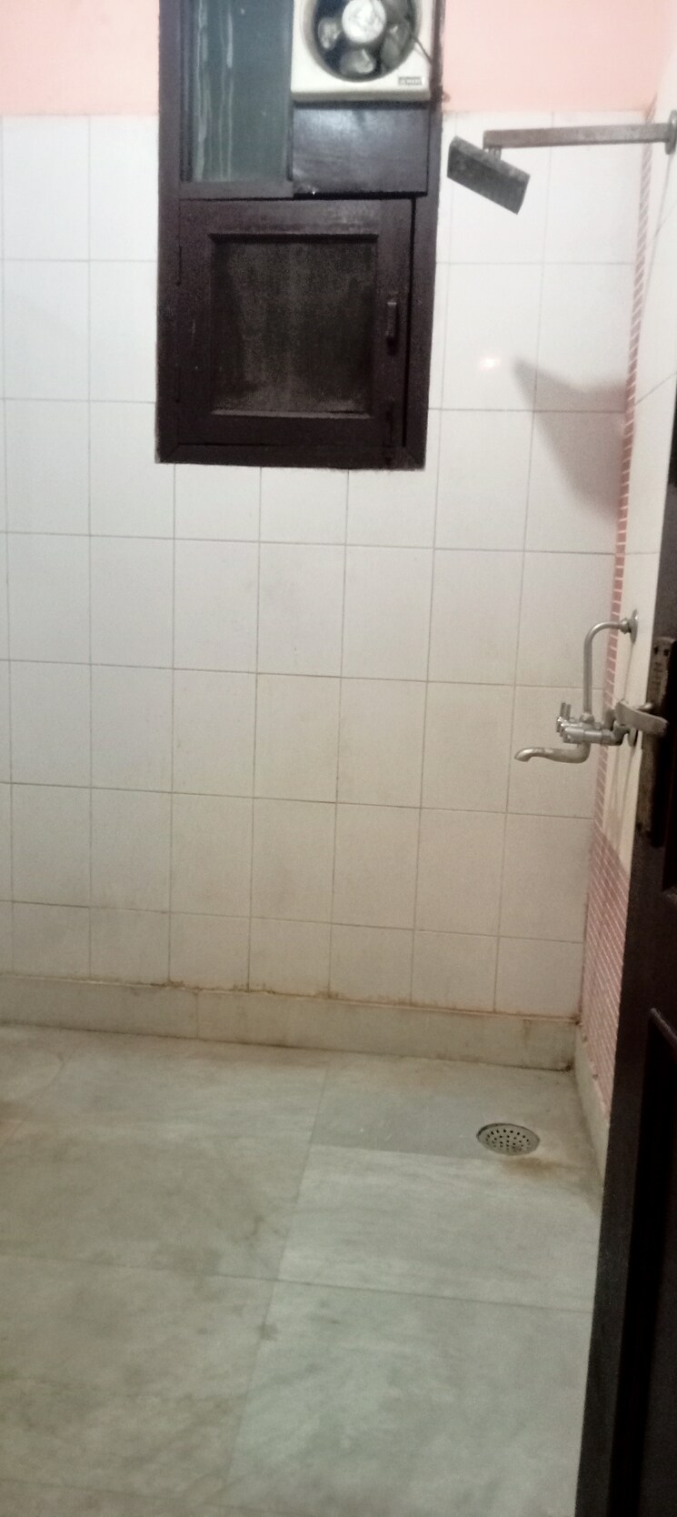 Bathroom, panchsheel vihar 2 Bedroom 950 Sq.Ft. Builder Floor In Panchsheel Vihar Delhi 8460483