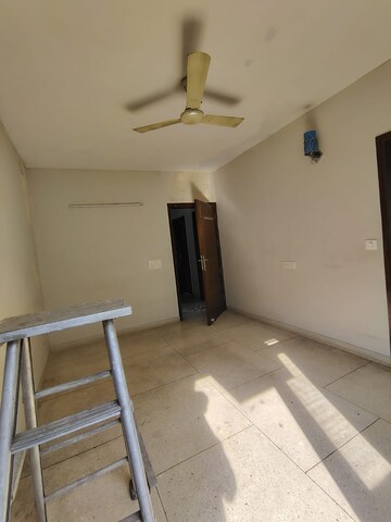 Master Bedroom in 2 BHK Builder Floor at Malviya Nagar – for Rent