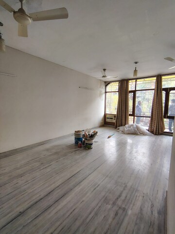 Master Bedroom in 2 BHK Builder Floor at Malviya Nagar – for Rent