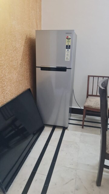 Master Bedroom in 2 BHK Builder Floor at South Extension – for Rent