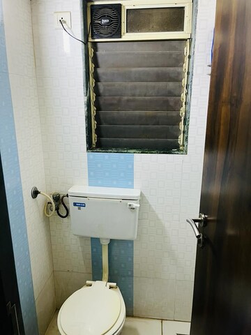 Bathroom in 1 BHK Apartment at Borivali East – for Rent