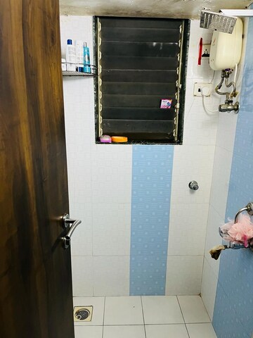 Floor Plan in 1 BHK Apartment at Borivali East – for Rent