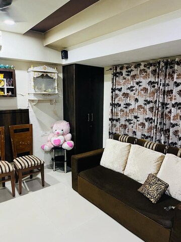 Master Bedroom in 1 BHK Apartment at Borivali East – for Rent