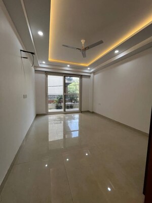 Room in 3 BHK Apartment at Dwarka – for Sale