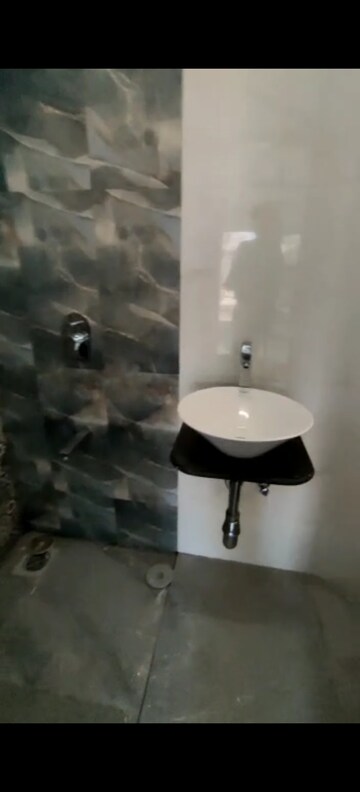 Bathroom in 2 BHK Apartment at Vile Parle East – for Rent